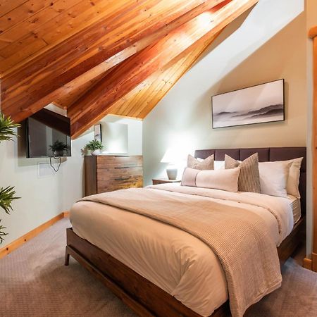 Rainbow By Outpost Whistler Villa Екстериор снимка